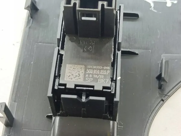 Fensterschalter vorne links Seat Arona 2022 OEM 5G0959855P image 5