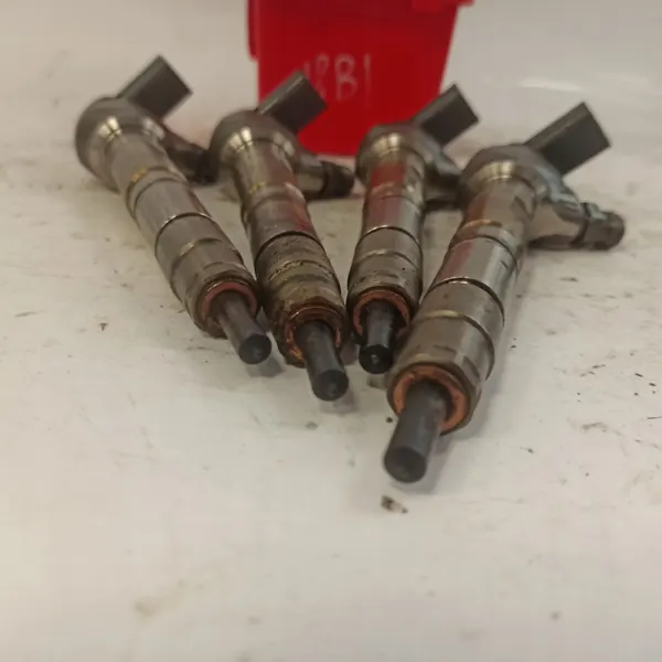 Inyector Volkswagen Golf VII OEM 04L130277AD image 10