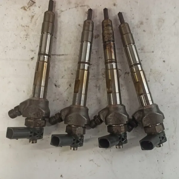 Inyector Volkswagen Golf VII OEM 04L130277AD image 7