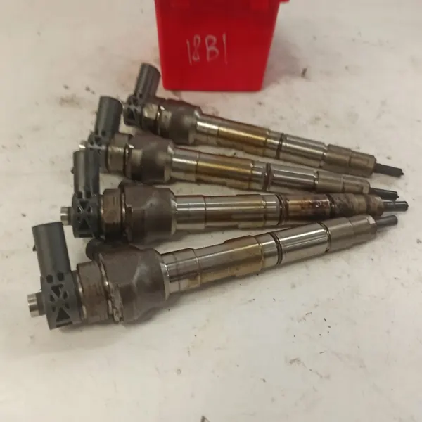 Inyector Volkswagen Golf VII OEM 04L130277AD image 8