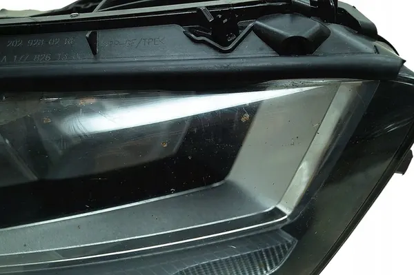 Rechter Voorlamp Mercedes A-Klasse W177 image 4