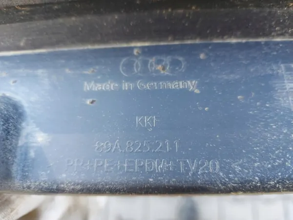 Audi Q4 E-TRON Vänster Tröskellist OEM 89A825211 image 3