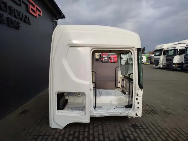 Cabina nua Scania R NTG - OEM R NTG Usado image 3
