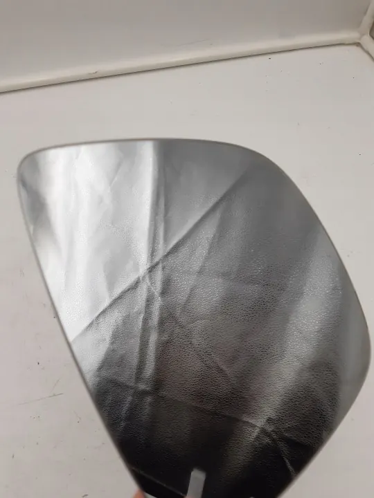 OEM 212834332 Oikea peililasi VW Touareg II:lle image 4