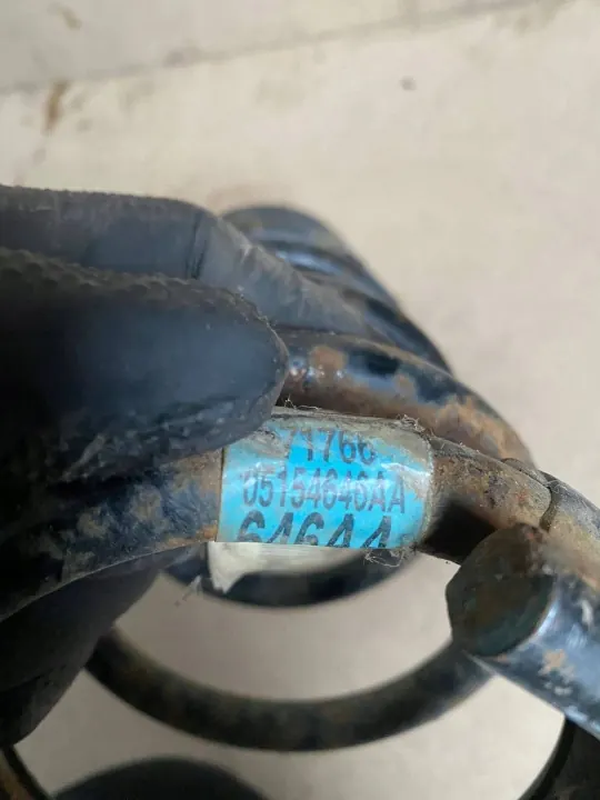 Dodge RAM IV achterveringveer OEM 05154646AA image 3