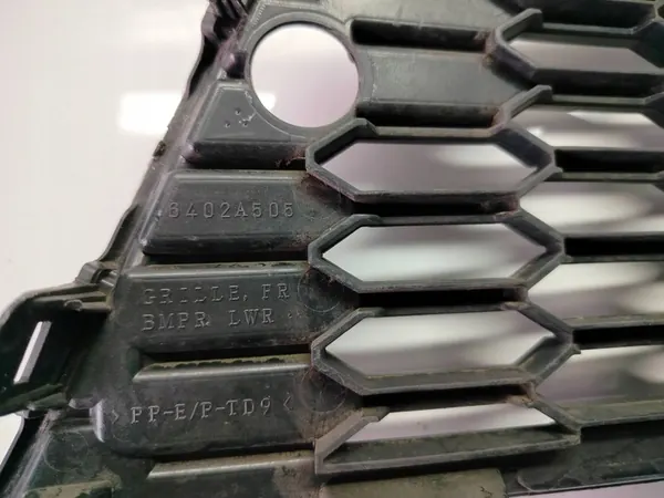 GRIGLIA PARAFANGO ANTERIORE MITSUBISHI ASX 6402A505 image 3