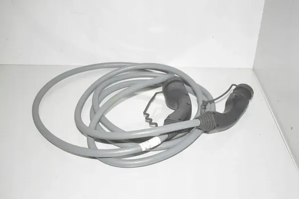 Câble de chargement BMW i4 7827900 image 1