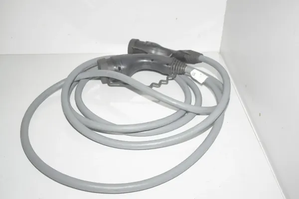 Câble de chargement BMW i4 7827900 image 2