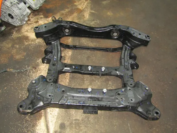 Volvo EX30 etujousipalkki OEM 31345349 image 2
