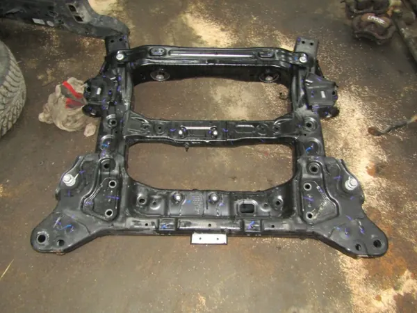 Volvo EX30 etujousipalkki OEM 31345349 image 4