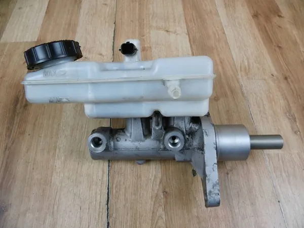 Diesel Rempomp Renault Master III Movano 2018 93167668 image 3