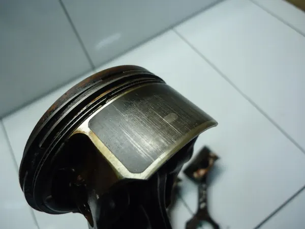 Piston avec Bielle OPEL ASTRA J 1.8 16V Z18XER image 7