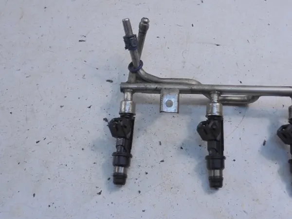 Rail d'injection Opel Astra G OEM 25317316 image 3