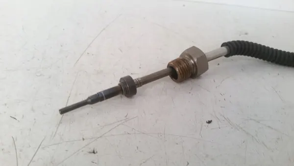 Sensor de temperatura de escape Audi A4 3.0 TDI 2015 OEM 8K0906088D image 3