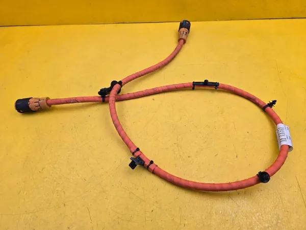 Cable de carga Lynk & Co 01 OEM 8889626067 Usado image 2
