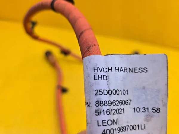 Cable de carga Lynk & Co 01 OEM 8889626067 Usado image 5