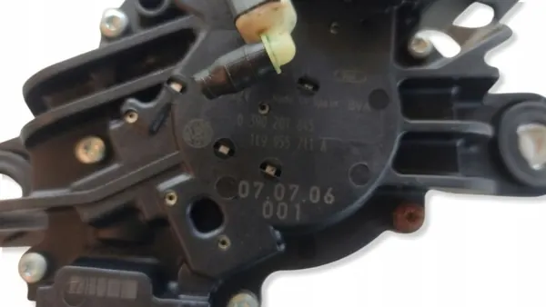 Achterklep ruitenwissermotor OEM 1K9955711A - Gebruikt image 3
