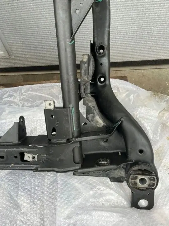 Framtvärbalk OEM A1673308200 för Mercedes-Benz image 8
