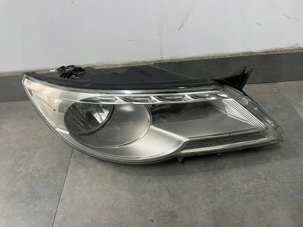 Farol Direito VW Tiguan 07-11 5N1941032AB image 3