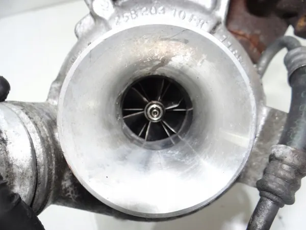 Turbocompresor BMW E90 E91 2.0D LIFT OEM 7810189 image 3