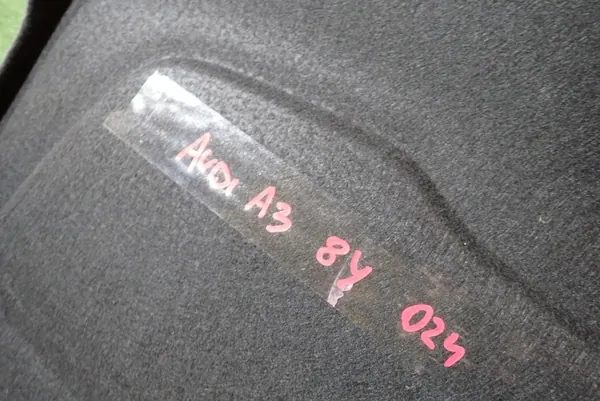 Étagère coffre arrière Audi A3 8Y OEM 8Y4867769 image 3