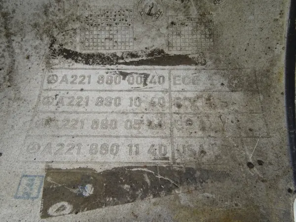 Parachoques delantero halógeno negro Mercedes W221 image 6