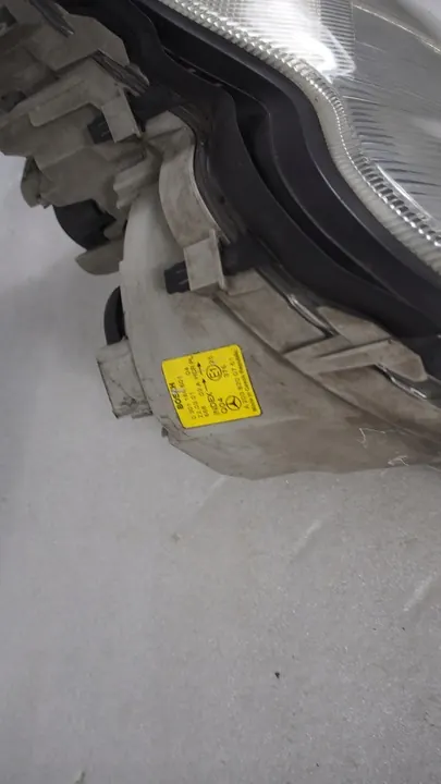 MERCEDES W203 linker voorlamp sedan en stationwagen A2038200761 image 3