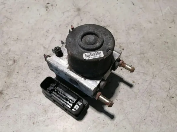 ABS-pomp OEM X2T37871M1 voor Suzuki Swift IV image 2