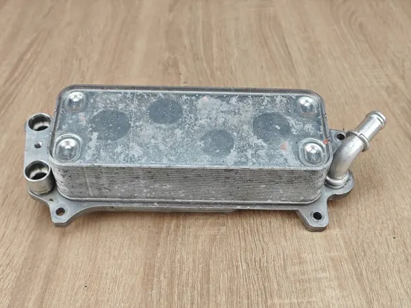 Refroidisseur d'huile OEM 4G0317021AF pour Audi A6 C7 2.0 TDI image 2
