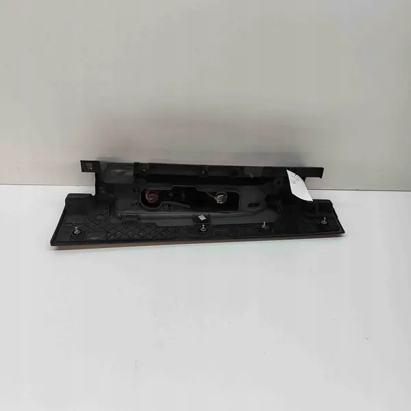 Opel Vivaro 2015 Luz Trasera Izquierda image 4