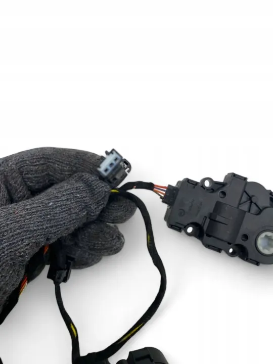 Volvo XC90 2018 Lämmitysmoottori OEM LE889002 image 6