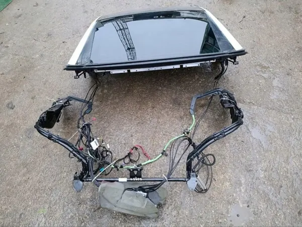 Glastak Mercedes-Benz SL 2013 OEM A2317500072 image 9