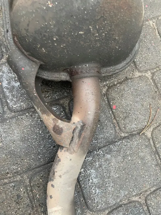 BMW E36 1.8 päävaimennin OEM 1737660 image 7