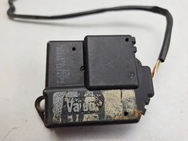 Opel Vivaro Air Vent Actuator 16107220006 image 2