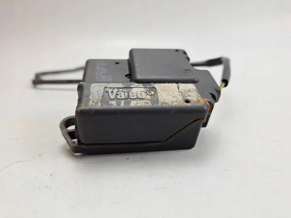 Opel Vivaro Air Vent Actuator 16107220006 image 3