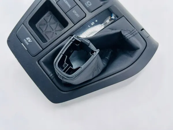 Cadre Levier Vitesse OYT27246 pour RAV4 V Hybride 4x2 image 4