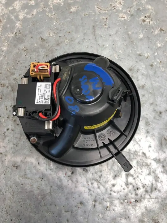 Ventilador Skoda Octavia II 1K1820015F image 3