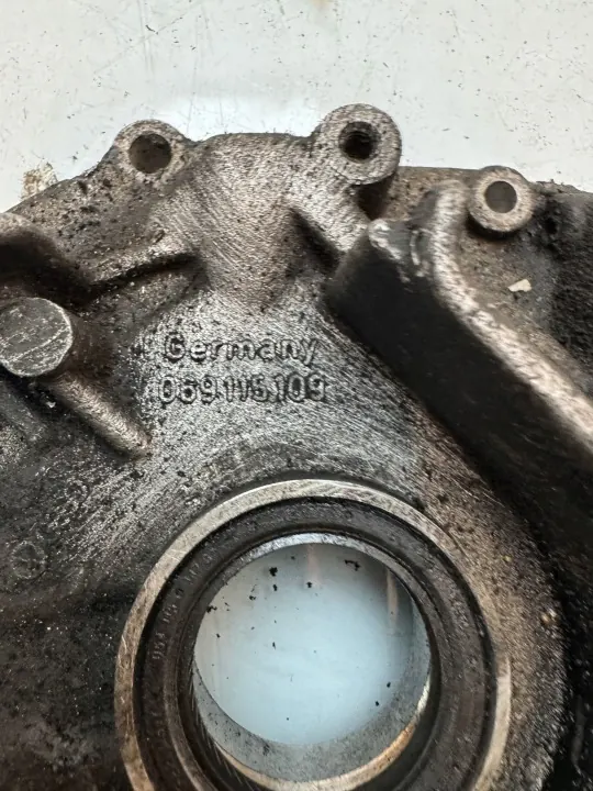 Oljepump Audi 100 C1 OEM 069115109 - 1900cm3 Bensin image 3