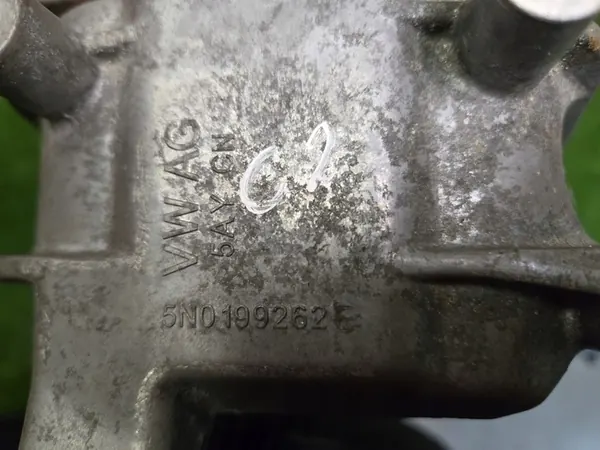 TIGUAN I 2.0TDI Moottorin Kiinnike 5N0199262E image 4