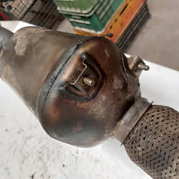 BMW F30 2.0D Katalysator Eberspaecher 7823498 image 8