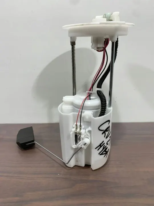 Honda CR-V Polttoainepumppu OEM TLAA01C02011748 image 3
