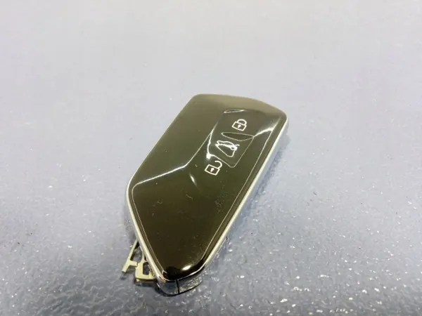 Télécommande Skoda OEM 5E3959753R - État Utilisé image 3