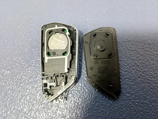 Télécommande Skoda OEM 5E3959753R - État Utilisé image 5
