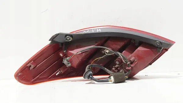 HYUNDAI I20 2008 - 2011 Lámpara Trasera Derecha 924021J000 image 3