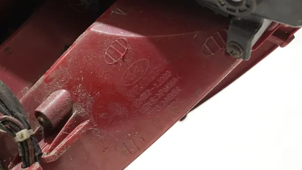 HYUNDAI I20 2008 - 2011 Lámpara Trasera Derecha 924021J000 image 5
