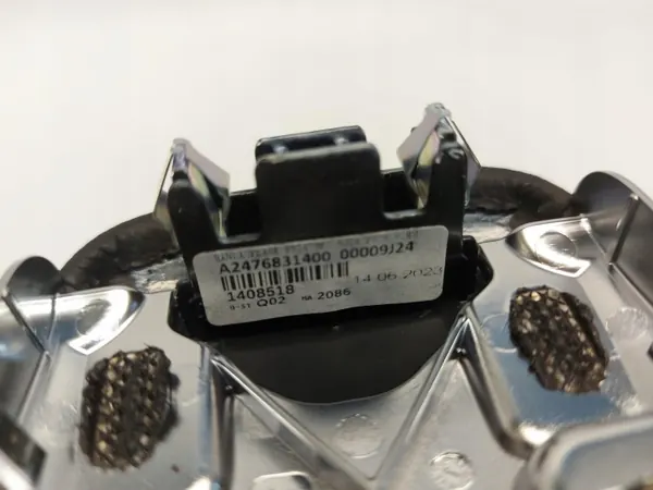 Mercedes EQA 250+ W243 tunnelin käsinoja OEM A2476831400-JLK01 image 3
