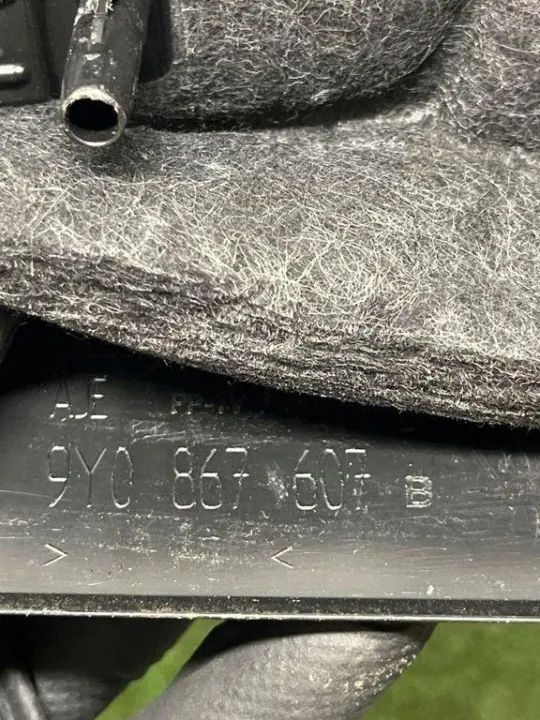 Porsche Cayenne 9Y0 9Y3 2019 Bagageluckans Foder OEM 9Y0867607B image 3