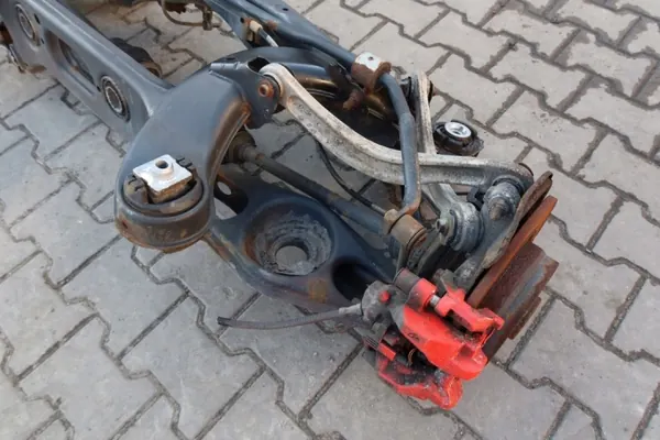 Mercedes W204/W207 Hinterachsträger OEM 2043502515 image 6