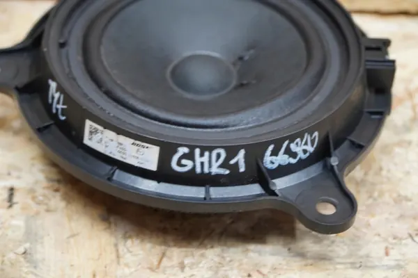 Altavoz Bose Subwoofer OEM GAP466960 para Mazda CX-3 image 6
