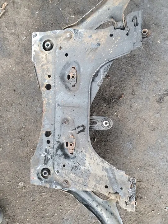 Nissan OE moottorin etutuki Micra K12 1.5 dCi image 2